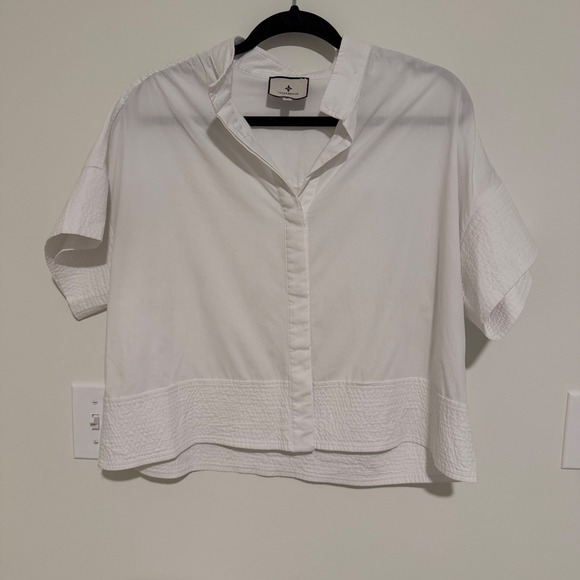 Tuckernuck White Trapunto Stitch Sofia Shirt Textured Seersucker Trim Medium - Picture 2 of 4